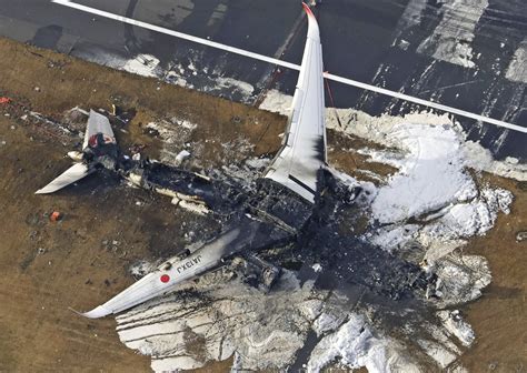 Investigation Begins in Haneda Airport Collision - Aviation for Aviators
