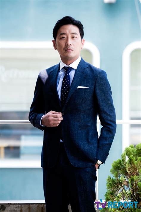 Hot 단독 한집서 오래 살았는데 稅폭탄 반발에…與, 한발 후퇴 그래픽 고령층 직장 평균 근속기간 및 고용률 변화 하정우, 고심 끝 아티스트컴퍼니 行…정우성·이정재 한솥밥 공식