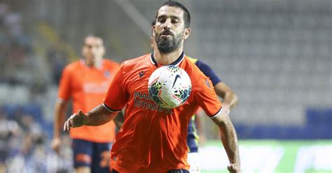 Sorusuna cevap bulabilir, yaşı, boyu, kilosu, nereli ve kim olduğuna dair kolay bir şekilde bilgi alabilirsiniz. Arda Turan kimdir? Kaç yaşında ve nerelidir?