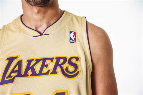 Prom dresses, coach purses, maternity wear, and more on kijiji, canada's #1 local classifieds. Mitchell & Ness Drop a Gold 08-09 Lakers Jersey For 'Kobe Bryant Day'