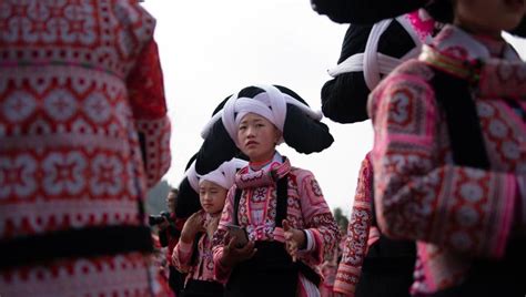 Photos Chinese Girls Sport Their Ancestors Hair For Lunar New Year