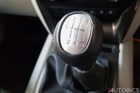 What are the different gears on a car? Mahindra Scorpio 2017 facelift gear knob