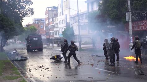 Colombian Riot Police Clash With Student Protesters In Bogota