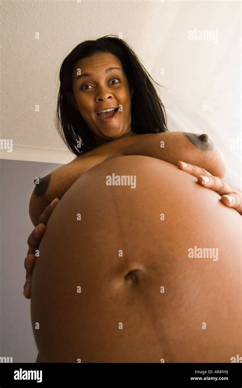 Pregnant Naked Black Woman Stock Photo Alamy