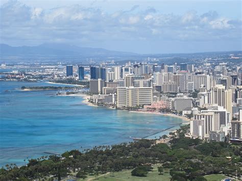 Standing Into Danger: e kala mai iaʻu