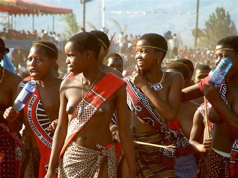 Swazi Young Women At The Reed Dance Swazis Pinterest Ethnic Diversity