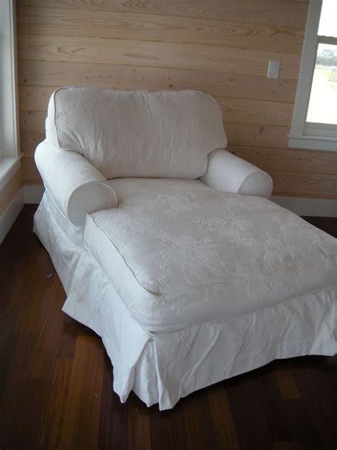 French antiques, french country style decor. Comfortable slipcovered chaise. | Furniture slipcovers ...