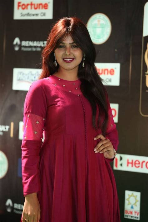 Indian Model Monal Gajjar At Iifa Awards In Maroon Dress Indian Beauty Saree India Beauty