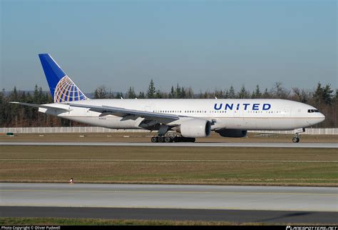 N780ua United Airlines Boeing 777 222 Photo By Oliver Pudwell Id