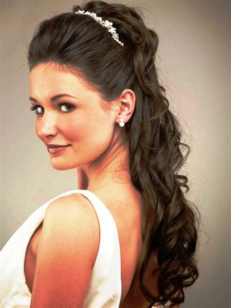 We love this simple wedding updo for naturally curly hair from yolanda jones, styled by lora kelley and photographed by joey kennedy, and we encourage you to embrace your organic beauty on your wedding day and work with what you have! 20 Elegant Half Up Half Down Curly Hairstyles Ideas ...