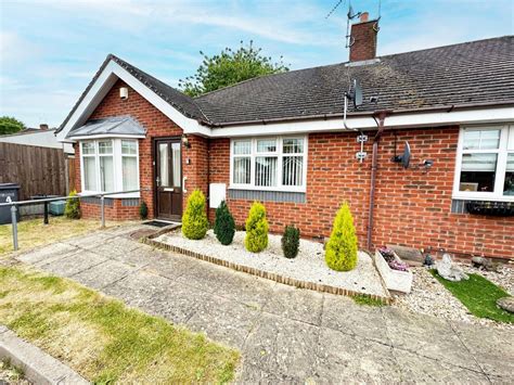 2 Bed Semi Detached Bungalow For Sale In Charlotte Gardens Shirley B90