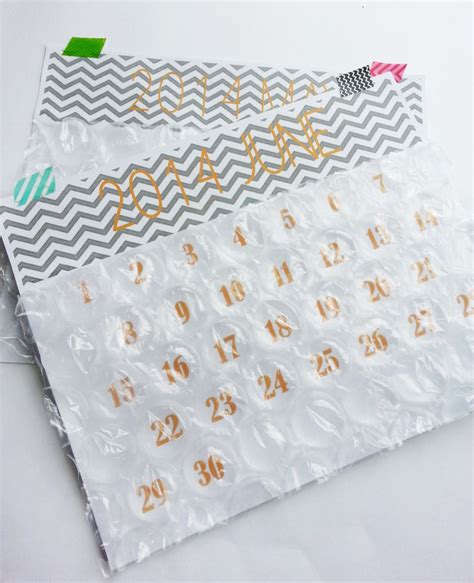 Here are some innovative ideas for how to make the most of this poppable, transparent plastic. DIY Bubble Wrap Calendars | A Joyful Riot