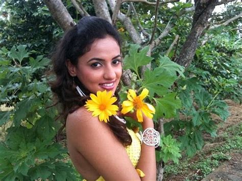 Sl Actress Images Bonda Meedum Teledrama Popular Actress Udari