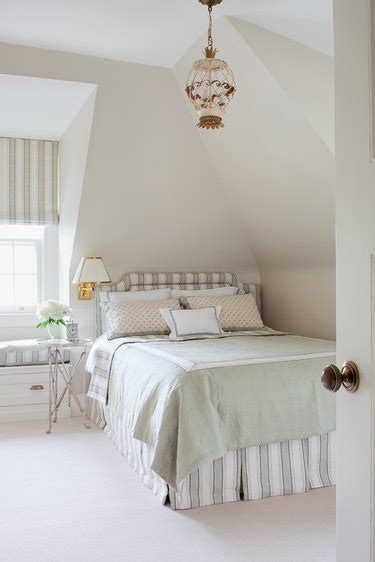 5 Small Master Bedroom Ideas To Make The Most Of Minimal Square Footage