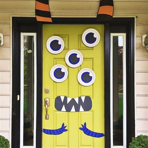 30 Spooky Halloween Door Decorations To Rock This Year Brit Co