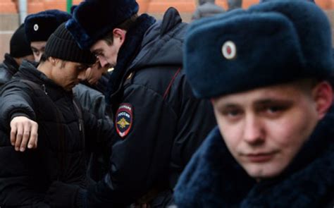 Russian Police Round Up Dozens