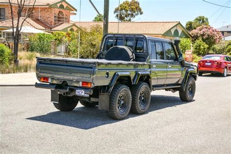 Toyota Land Cruiser 6x6 Is One Crazy Off Roader Carbuzz