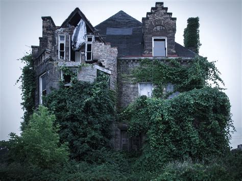 The 13 Scariest Real Haunted Houses In America