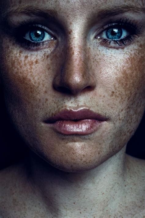 Mantyhose Çorap Dark Beauty Dark Beauty Magazine Freckles