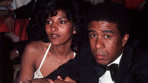 ‘foxy Brown Star Pam Grier Recalls Her Tumultuous Relationship With