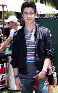 Male Celeb Fakes Best Of The Net David Henrie American Actor Disney