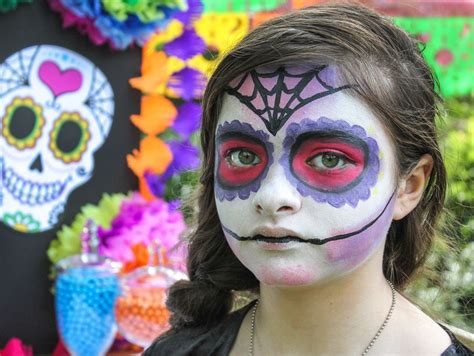 Easy Day Of The Dead Face Paint Ideas Tutorial Pics