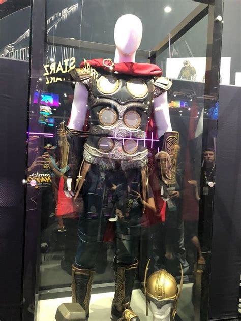 Marvels Avengers Costumes On Display At Sdcc 2019 Marvel Avengers