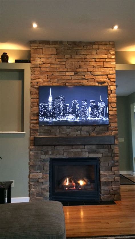 Modern fireplace makeover with fire glass link to mantle: Floor to ceiling stone fireplace, DIY, remodel ideas | Tv ...