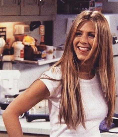 When friends first hit tv screens (and wasn't just a repeat on comedy central) everyone was obsessed with rachel green's hair. Marca cria coleção inspirada na Rachel de Friends | A Gazeta