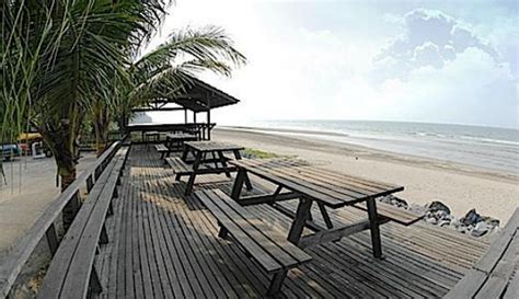 Sematan palm beach resort is the perfect destination for a short and adventurous holiday.sematan is a small. Sematan Palm Beach Resort - Compare Deals