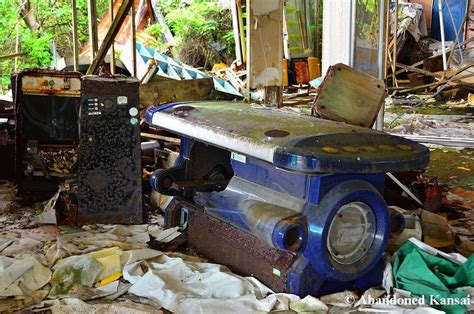 Arcade Graveyard At An Abandoned Hotel Oc Os Gaming