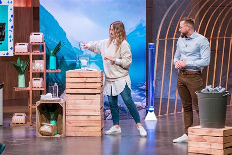 In der aktuellen dritten staffel stellen die beiden schwestern laura und sabrina ihren. Fauxpas bei „Die Höhle der Löwen": Ralf Dümmel rettet naive Gründer · KINO.de
