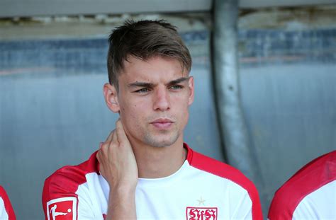 On 28 july 2020, kobel moved permanently to vfb stuttgart and signed a contract until june 2024. VfB Stuttgart: Baldiges Comeback von Borna Sosa? - VfB ...