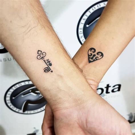 Tatuajes para Parejas Tattoos más románticos con significado Tatuajes de parejas