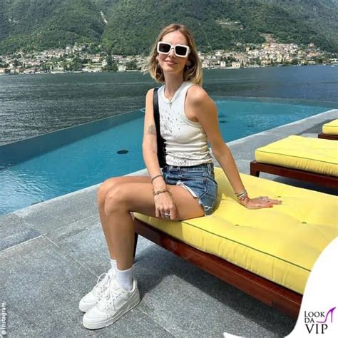 Chiara Ferragni Sfida La Censura Social Con L Abito Super Sexy