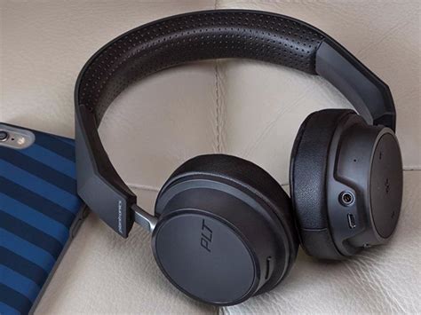 These Bluetooth Headphones Can Connect To Multiple Devices At Once And