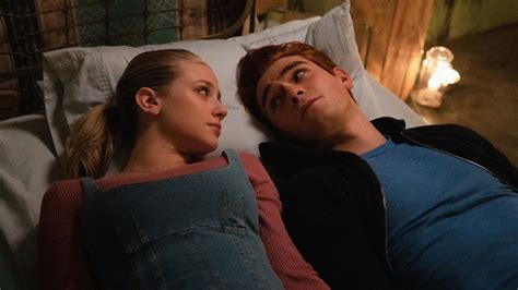 cheryl gives betty some tough love about her feelings for archie on riverdale teen vogue