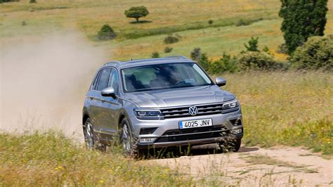 Što je veća snaga vozila, to je bolje ubrzanje. Comparativa: BMW X1, Mazda CX-5 y Volkswagen Tiguan