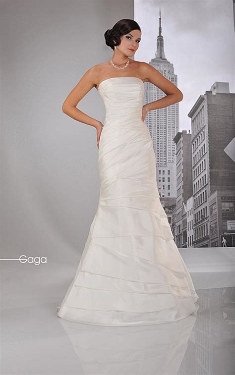 Elegante schmale brautkleider für schlichte & klassische hochzeiten. Godet Brautkleid drapiert - Kleiderfreuden