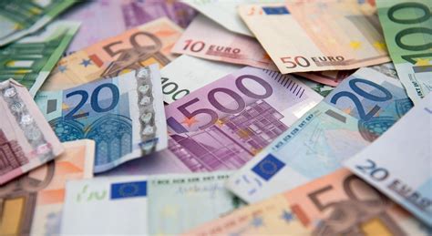 Курс евро взлетел выше 90 рублей | ИА Чечня Сегодня