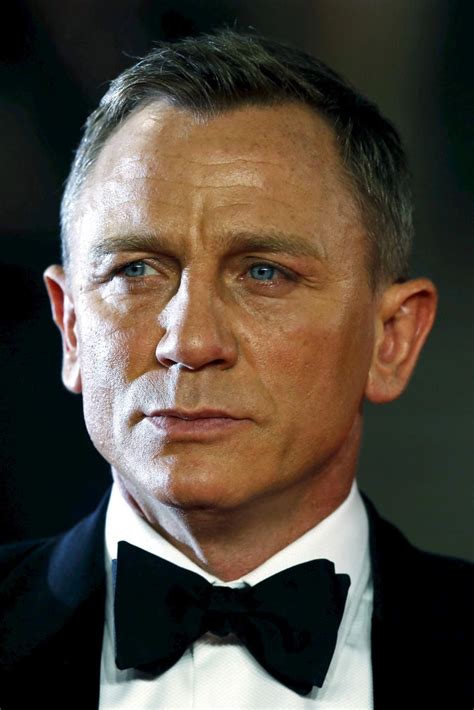Daniel wroughton craig was born on march 2, 1968, in chester, england. Daniel Craig - Starporträt, News, Bilder | GALA.de