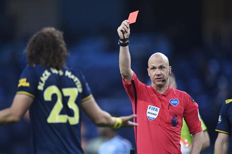 David Luiz Red Card Arsenal Defender Sent Off After Conceding Penalty