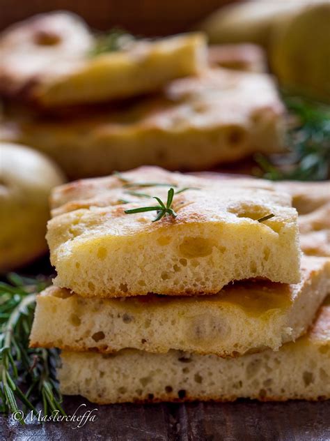 Ecco Come Realizzare Una Focaccia Di Patate Sofficissima E Con La Crosticina Croccante