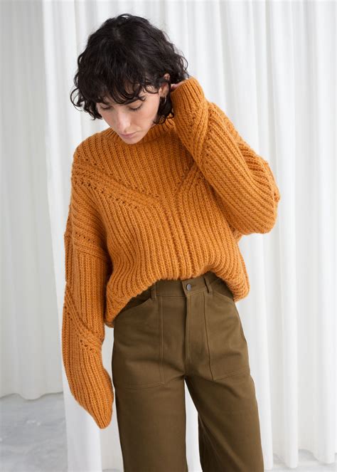 & Other Stories   Oversized Curved Knit Sweater