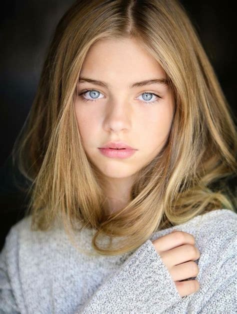 Rose Wright Fotos De Modelo Olhos Azuis E Cabelo Loiro Menina De Cabelo Loiro