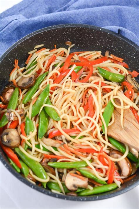 Chinese food not only varies based on the region where a dish originated but also by where the restaurant is located. EASY Keto Lo Mein - Low Carb Lo Mein Idea - Quick ...