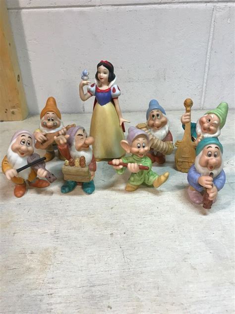 Walt Disneys Snow White And The Seven Dwarfs Figurine Set Porcelain Sri Lanka 2011725634