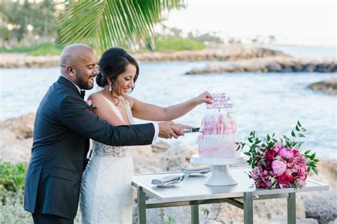 Gorgeous And Intimate Destination Wedding At Four Seasons Oahu At Ko