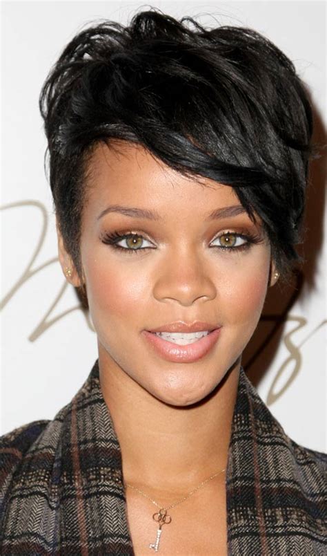 10 Trendy Rihannas Short Hairstyles