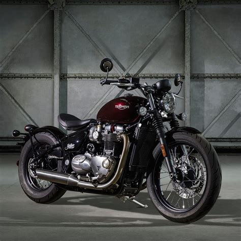 All New Triumph Bonneville Bobber T100 Street Cup Behind The Moto